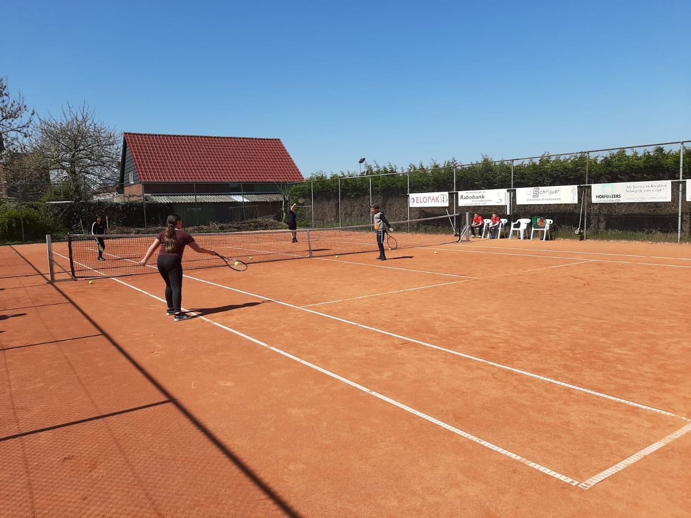 Tennisclinic tijdens de Koningsspelen